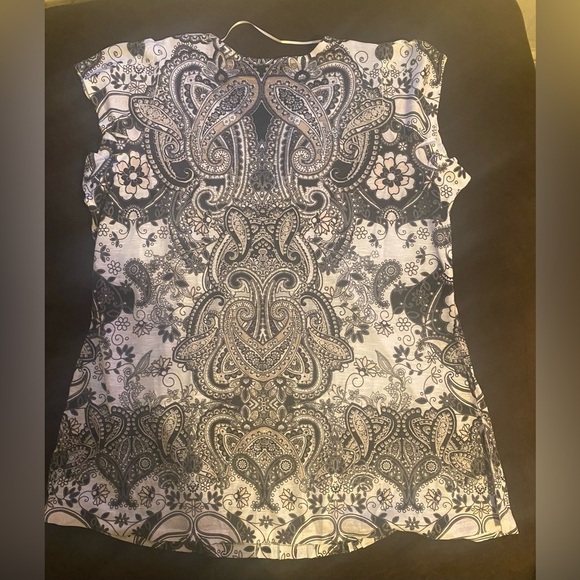 Apt 9 shirt - Picture 2 of 2